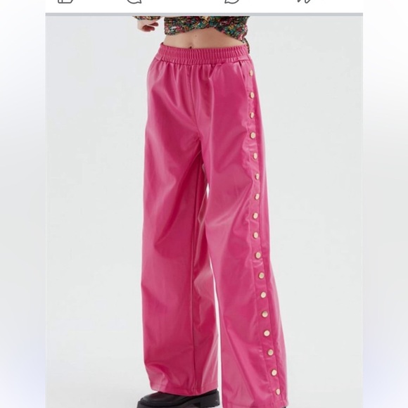 NWOT! Bright pink faux leather pants, size small - Picture 1 of 12